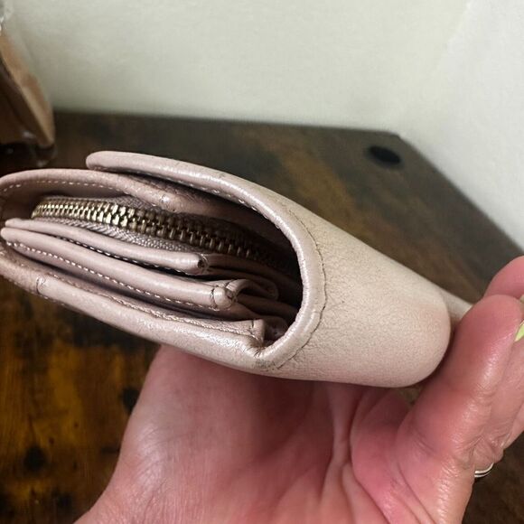 Chloe Indy Long Wallet With‎ Flap - Picture 11 of 16